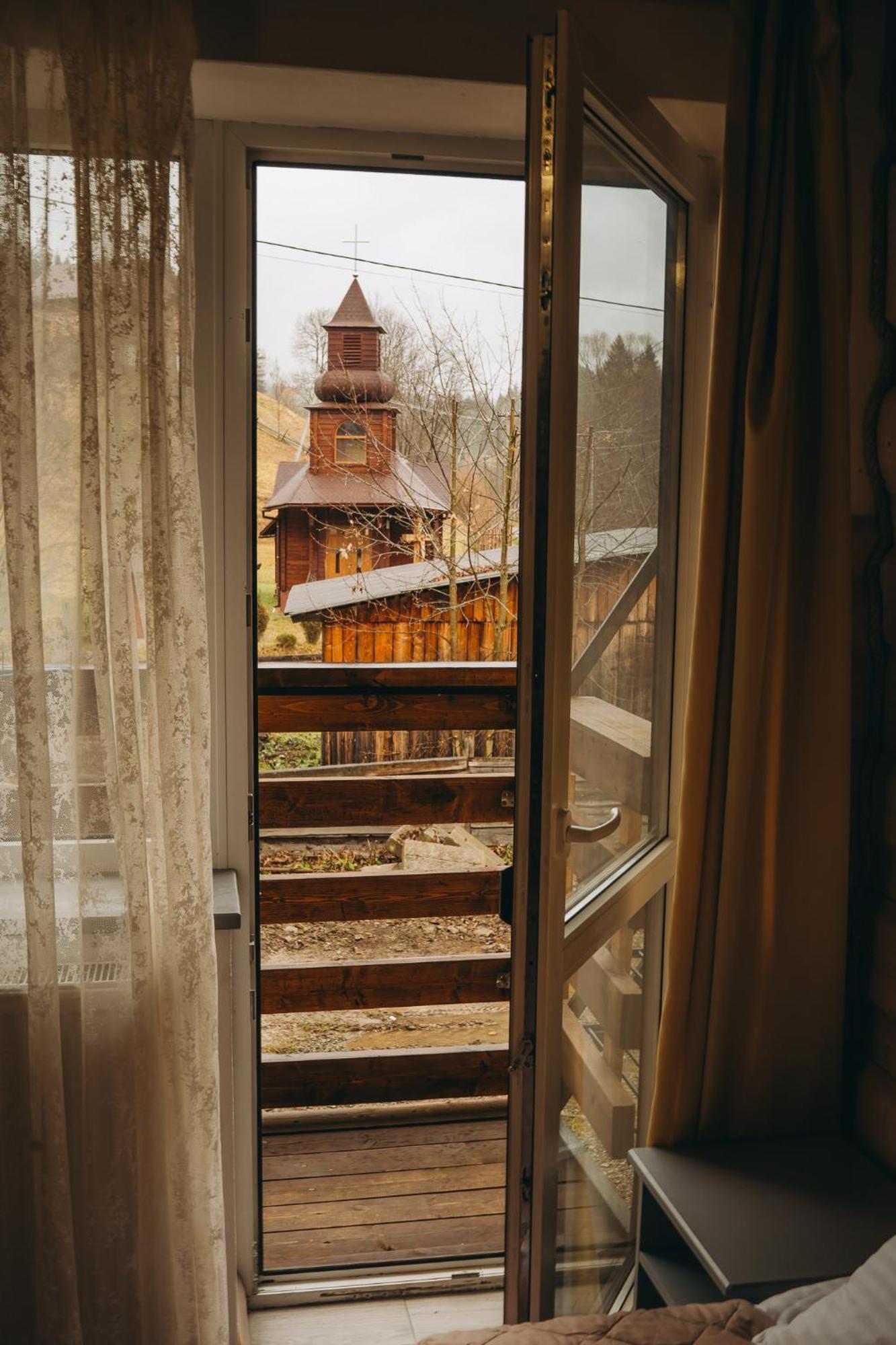 Sv Hotel&Camp Lazeshchyna Esterno foto